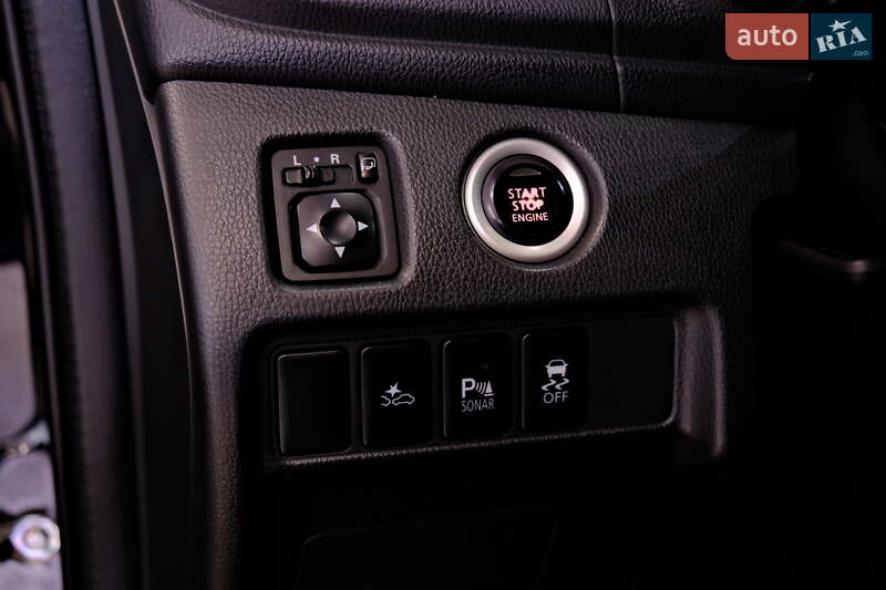 Позашляховик / Кросовер Mitsubishi Pajero Sport 2016 в Одесі