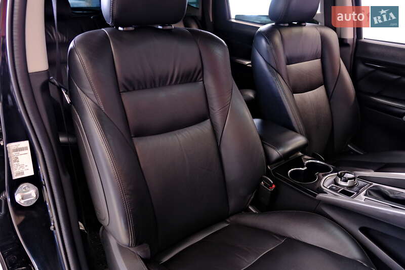 Позашляховик / Кросовер Mitsubishi Pajero Sport 2016 в Одесі