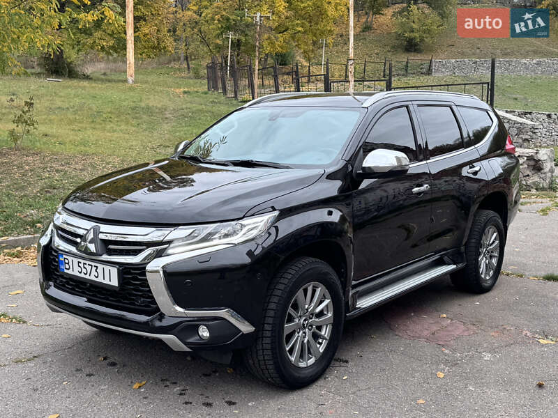 Позашляховик / Кросовер Mitsubishi Pajero Sport 2019 в Полтаві фото 12 Позашляховик / Кросовер Mitsubishi Pajero Sport 2019 в Полтаві