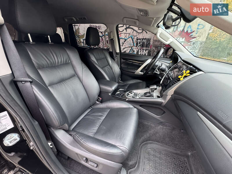 Позашляховик / Кросовер Mitsubishi Pajero Sport 2019 в Полтаві фото 27 Позашляховик / Кросовер Mitsubishi Pajero Sport 2019 в Полтаві