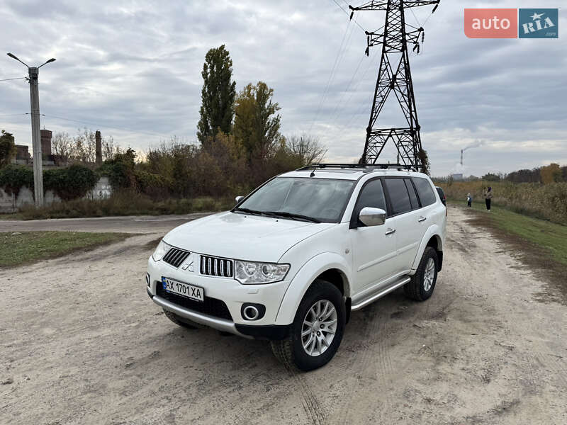 Внедорожник / Кроссовер Mitsubishi Pajero Sport 2011 в Харькове