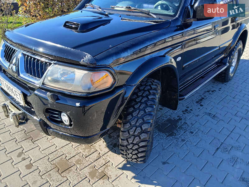 Внедорожник / Кроссовер Mitsubishi Pajero Sport 2005 в Косове