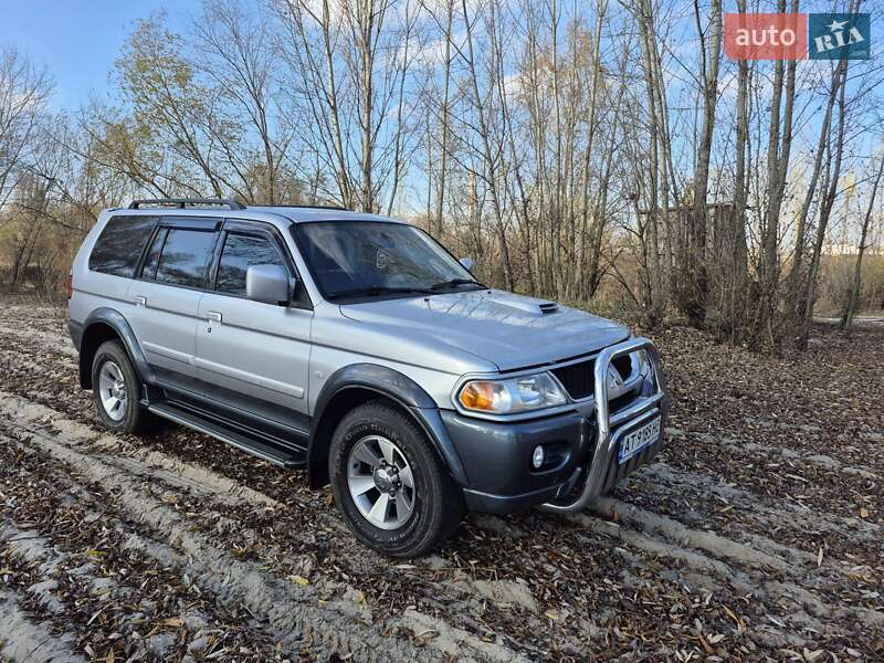 Mitsubishi Pajero Sport 2005