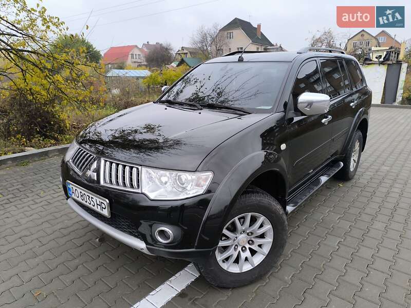 Внедорожник / Кроссовер Mitsubishi Pajero Sport 2010 в Софиевской Борщаговке