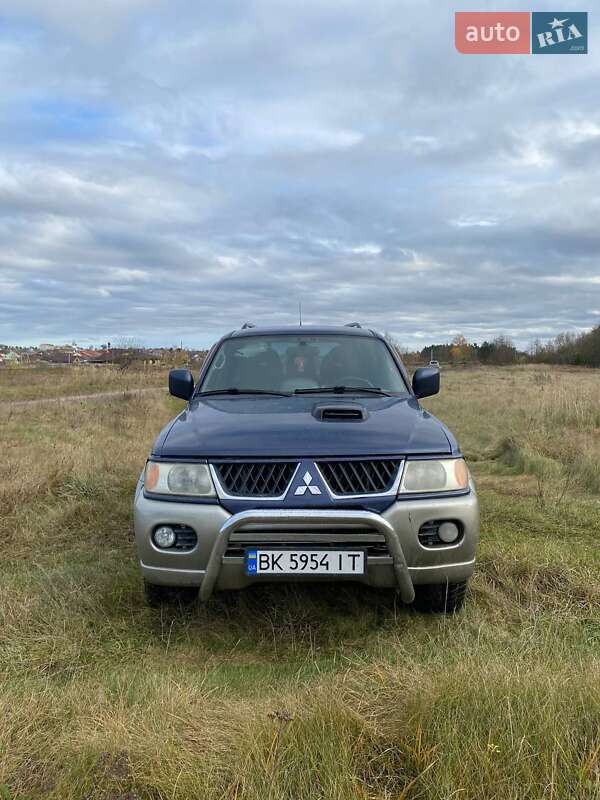 Позашляховик / Кросовер Mitsubishi Pajero Sport 2005 в Рокитному