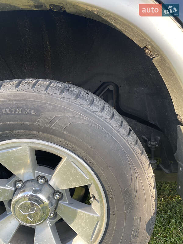 Внедорожник / Кроссовер Mitsubishi Pajero Sport 2004 в Снятине