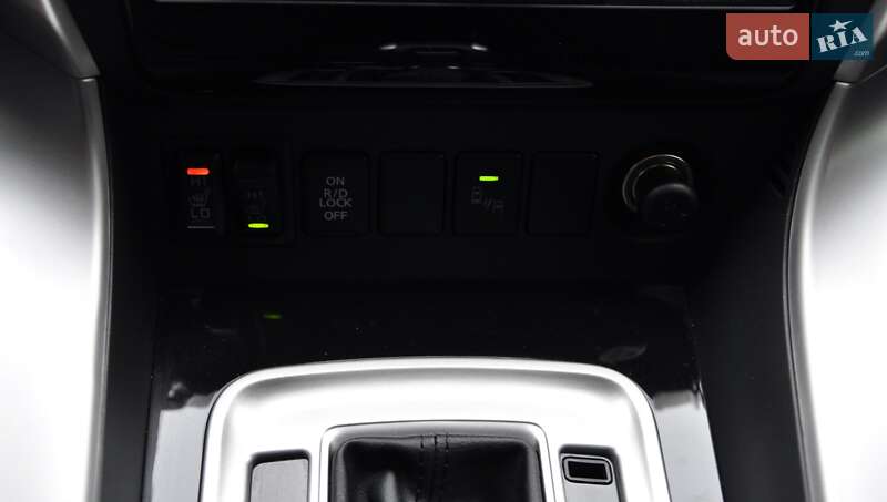 Внедорожник / Кроссовер Mitsubishi Pajero Sport 2016 в Одессе фото 38 Внедорожник / Кроссовер Mitsubishi Pajero Sport 2016 в Одессе