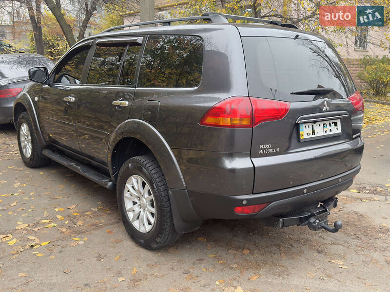 Позашляховик / Кросовер Mitsubishi Pajero Sport 2011 в Києві фото 32 Позашляховик / Кросовер Mitsubishi Pajero Sport 2011 в Києві