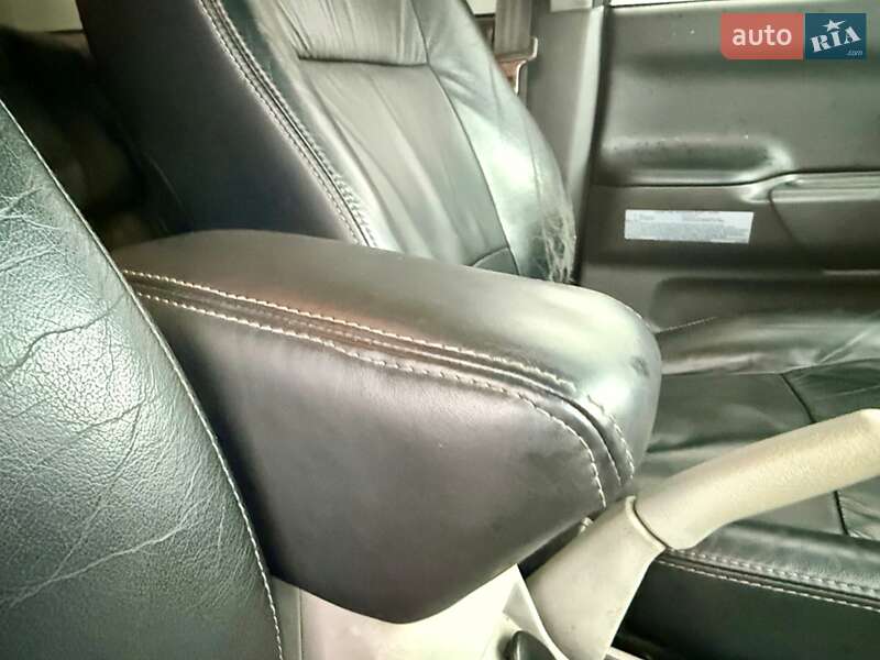 Позашляховик / Кросовер Mitsubishi Pajero Sport 2006 в Києві