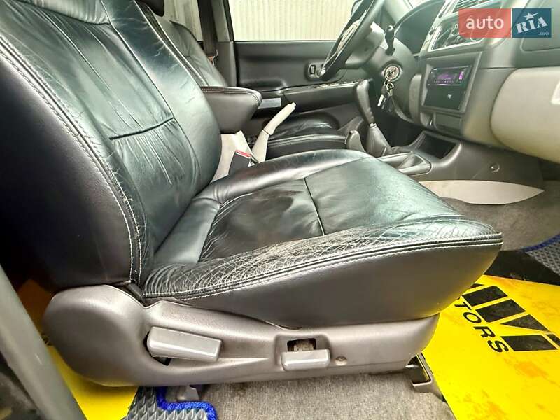 Позашляховик / Кросовер Mitsubishi Pajero Sport 2006 в Києві