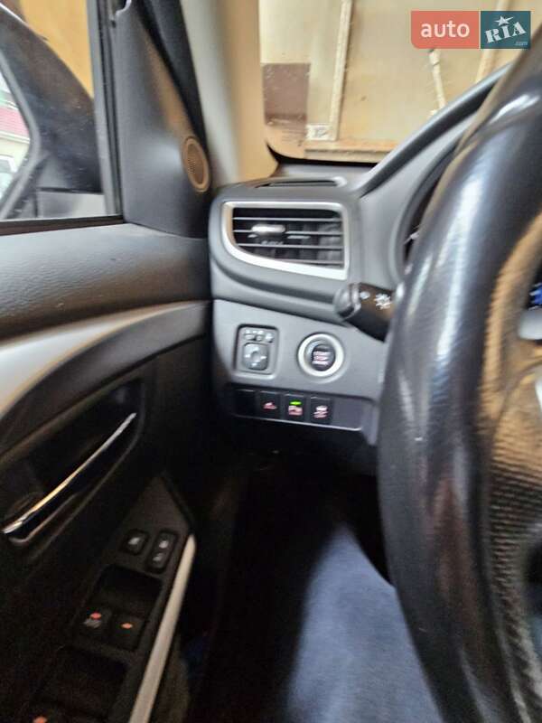 Внедорожник / Кроссовер Mitsubishi Pajero Sport 2017 в Одессе