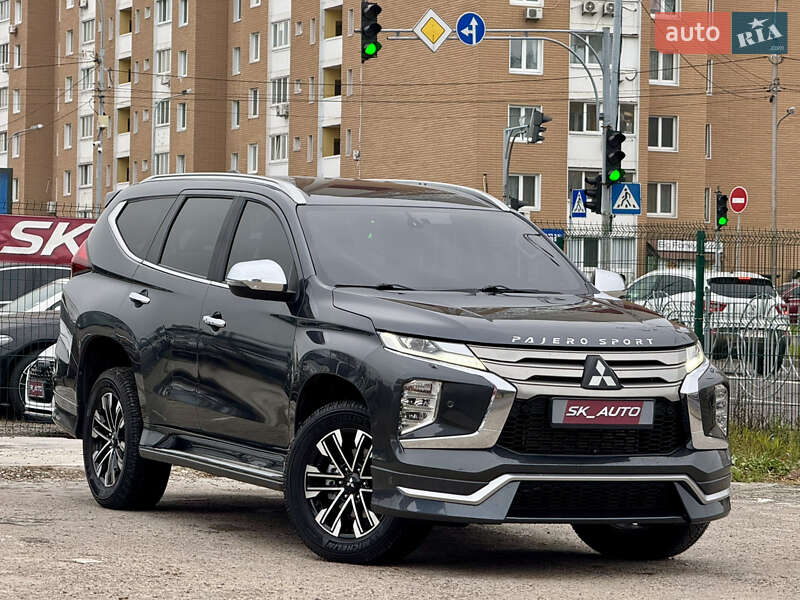 Внедорожник / Кроссовер Mitsubishi Pajero Sport 2019 в Киеве