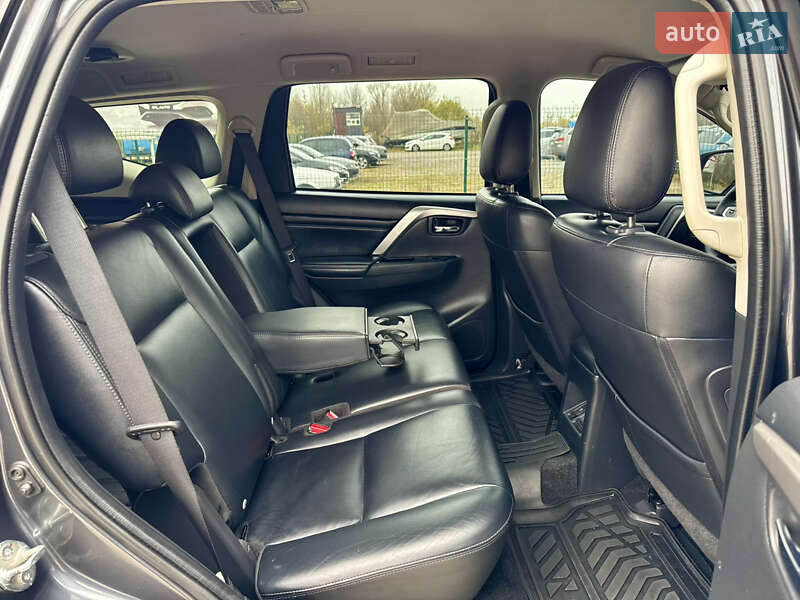 Внедорожник / Кроссовер Mitsubishi Pajero Sport 2019 в Киеве