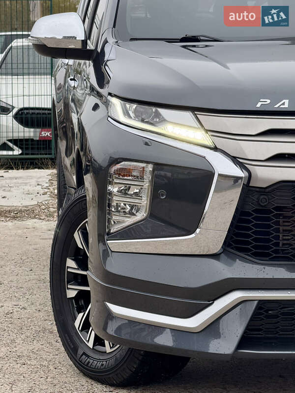 Внедорожник / Кроссовер Mitsubishi Pajero Sport 2019 в Киеве