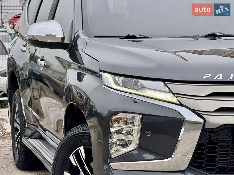 Внедорожник / Кроссовер Mitsubishi Pajero Sport 2019 в Киеве