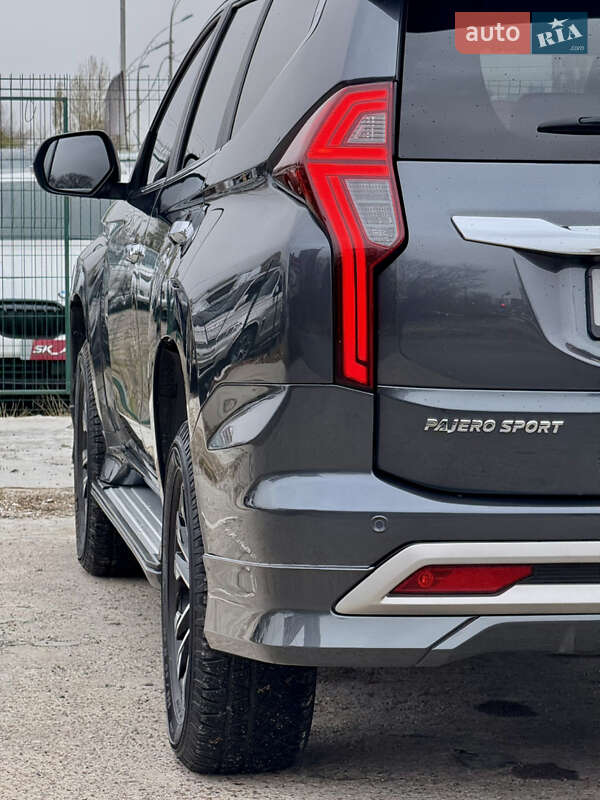 Внедорожник / Кроссовер Mitsubishi Pajero Sport 2019 в Киеве