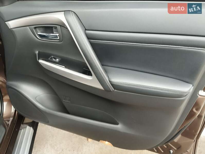 Внедорожник / Кроссовер Mitsubishi Pajero Sport 2021 в Николаеве фото 19 Внедорожник / Кроссовер Mitsubishi Pajero Sport 2021 в Николаеве