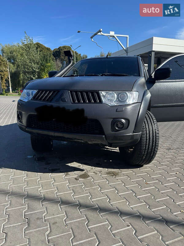 Внедорожник / Кроссовер Mitsubishi Pajero Sport 2011 в Ромнах фото 4 Внедорожник / Кроссовер Mitsubishi Pajero Sport 2011 в Ромнах