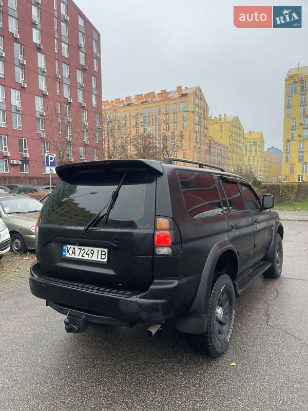 Внедорожник / Кроссовер Mitsubishi Pajero Sport 2004 в Киеве