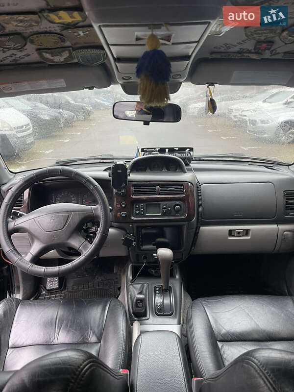 Внедорожник / Кроссовер Mitsubishi Pajero Sport 2004 в Киеве