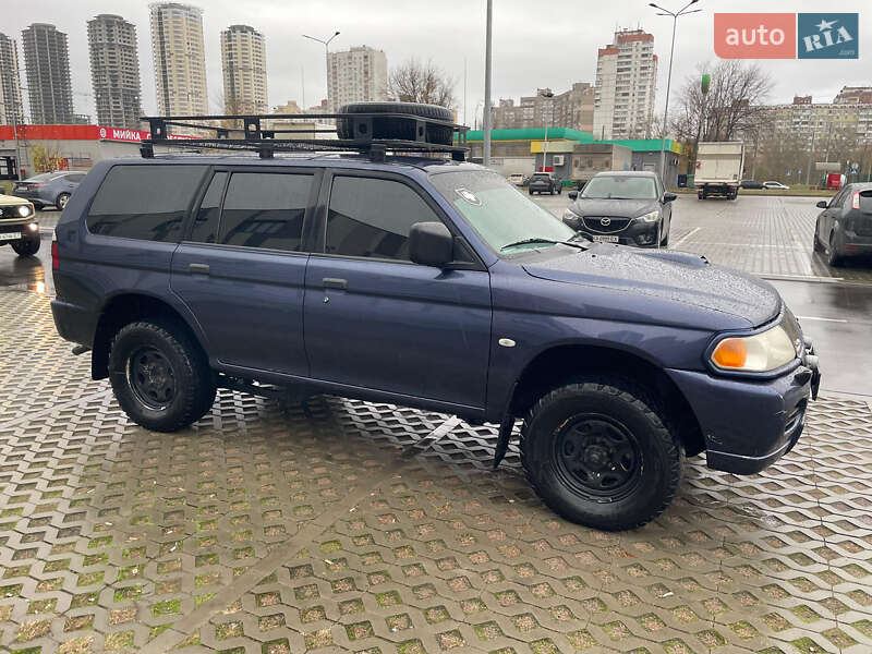 Внедорожник / Кроссовер Mitsubishi Pajero Sport 2006 в Киеве