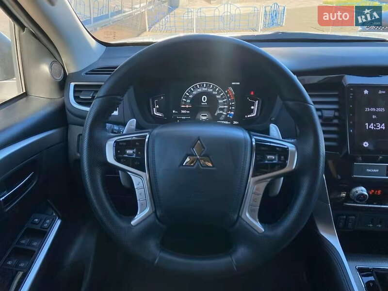 Внедорожник / Кроссовер Mitsubishi Pajero Sport 2024 в Киеве фото 23 Внедорожник / Кроссовер Mitsubishi Pajero Sport 2024 в Киеве