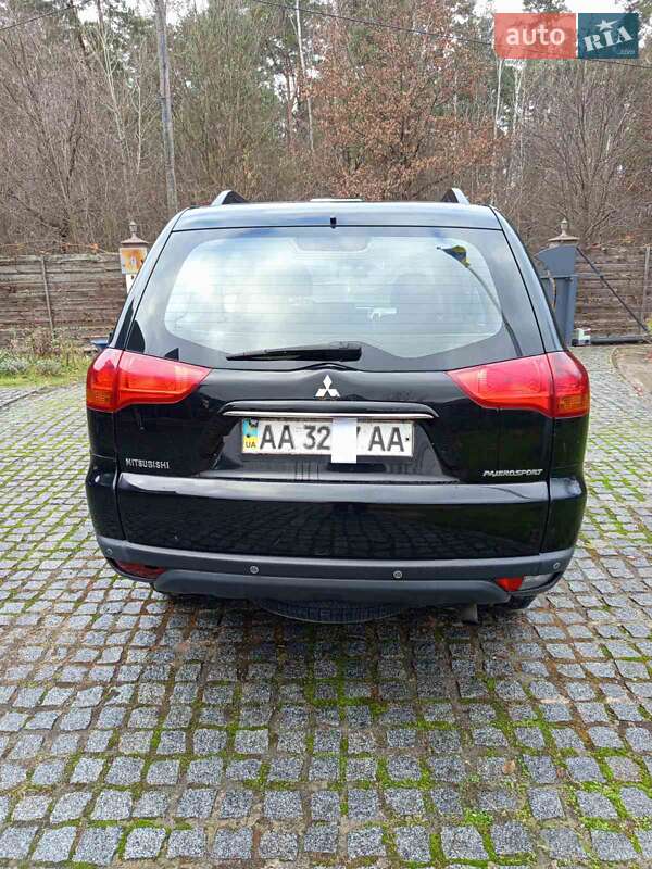 Внедорожник / Кроссовер Mitsubishi Pajero Sport 2013 в Киеве