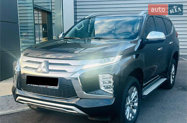 Позашляховик / Кросовер Mitsubishi Pajero Sport 2023 в Харкові