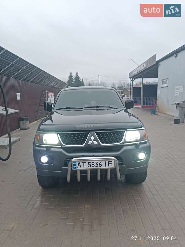 Внедорожник / Кроссовер Mitsubishi Pajero Sport 2004 в Верховине