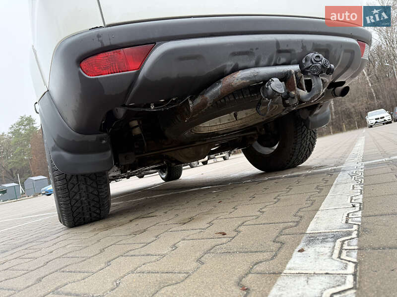 Позашляховик / Кросовер Mitsubishi Pajero Sport 2012 в Києві