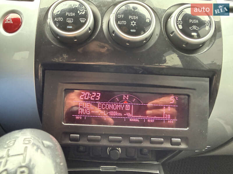 Позашляховик / Кросовер Mitsubishi Pajero Sport 2012 в Києві