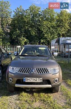 Позашляховик / Кросовер Mitsubishi Pajero Sport 2012 в Харкові