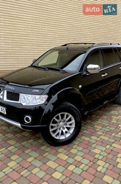 Позашляховик / Кросовер Mitsubishi Pajero Sport 2010 в Запоріжжі