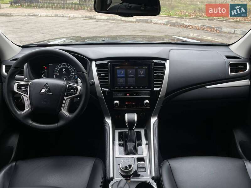 Внедорожник / Кроссовер Mitsubishi Pajero Sport 2021 в Николаеве фото 24 Внедорожник / Кроссовер Mitsubishi Pajero Sport 2021 в Николаеве