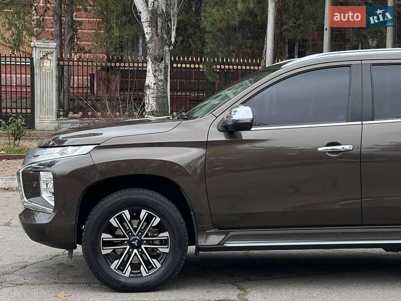 Внедорожник / Кроссовер Mitsubishi Pajero Sport 2021 в Николаеве фото 3 Внедорожник / Кроссовер Mitsubishi Pajero Sport 2021 в Николаеве
