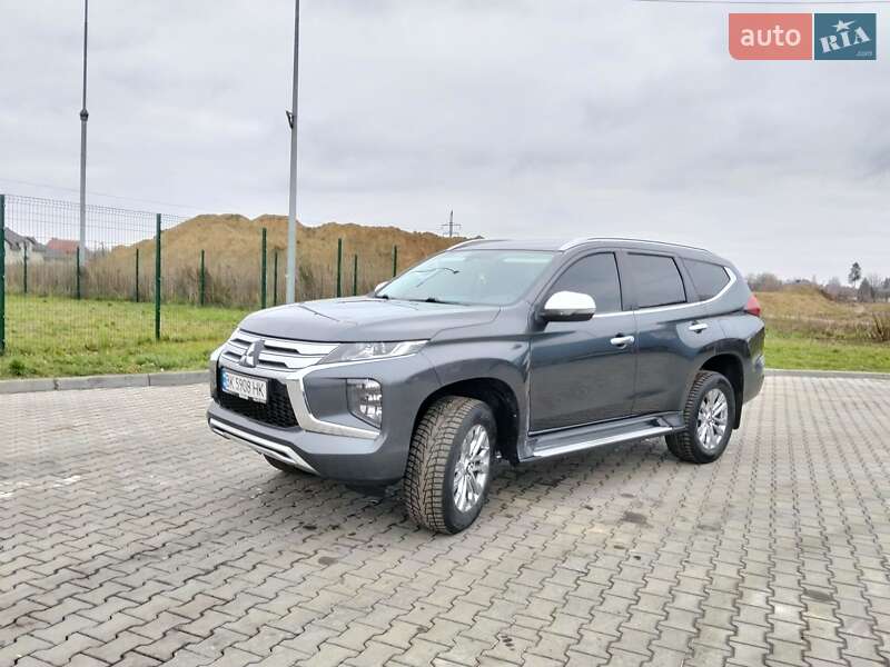 Mitsubishi Pajero Sport 2021