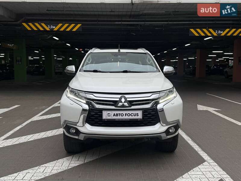 Внедорожник / Кроссовер Mitsubishi Pajero Sport 2019 в Киеве