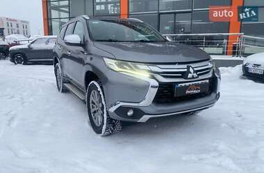 Позашляховик / Кросовер Mitsubishi Pajero Sport 2016 в Львові