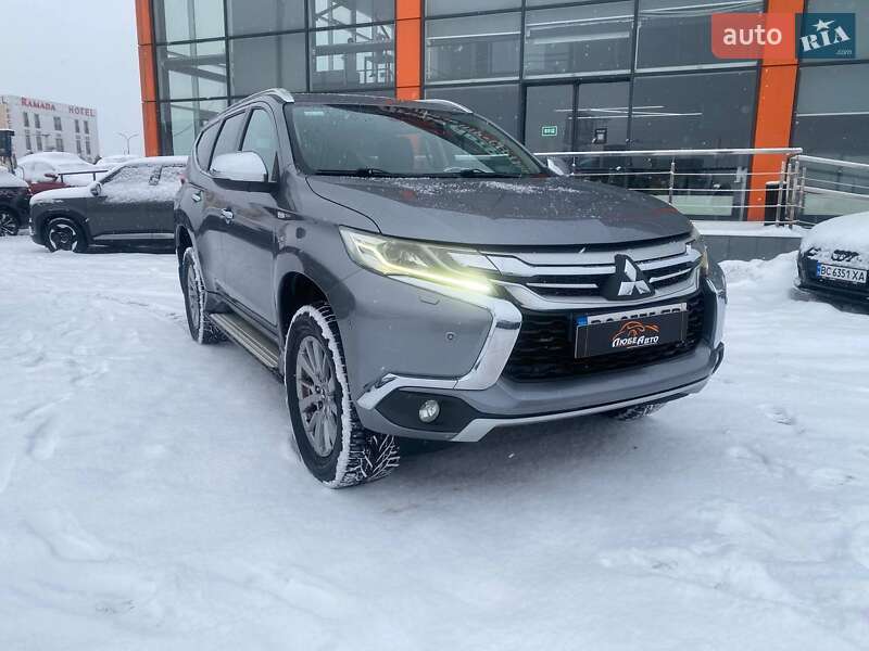 Mitsubishi Pajero Sport 2016