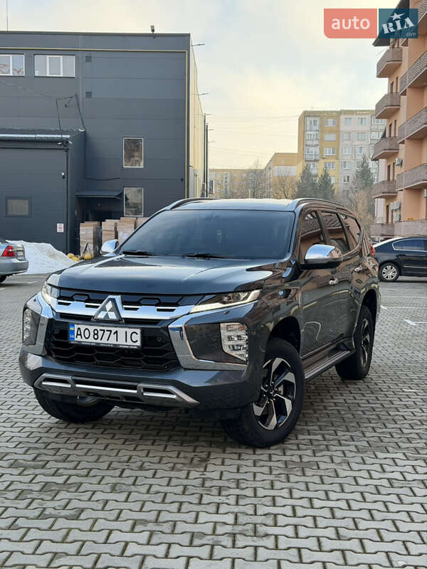 Mitsubishi Pajero Sport 2024
