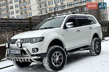 Позашляховик / Кросовер Mitsubishi Pajero Sport 2011 в Одесі