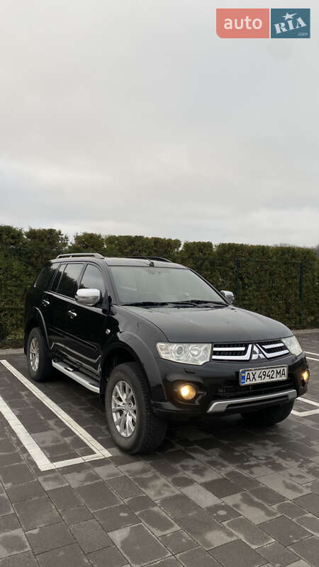 Mitsubishi Pajero Sport 2013