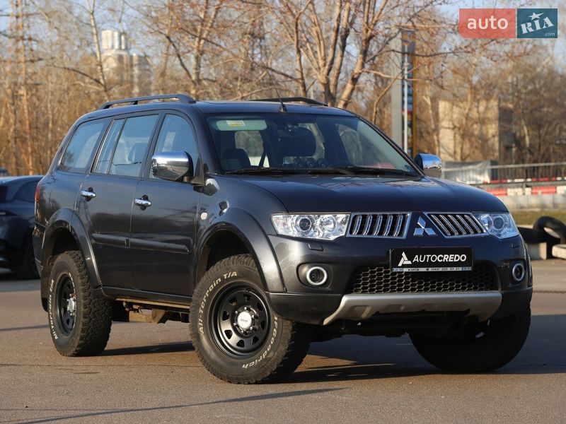 Mitsubishi Pajero Sport 2011