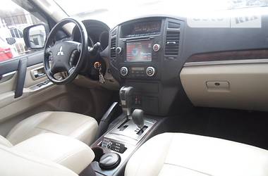 Внедорожник / Кроссовер Mitsubishi Pajero Wagon 2010 в 