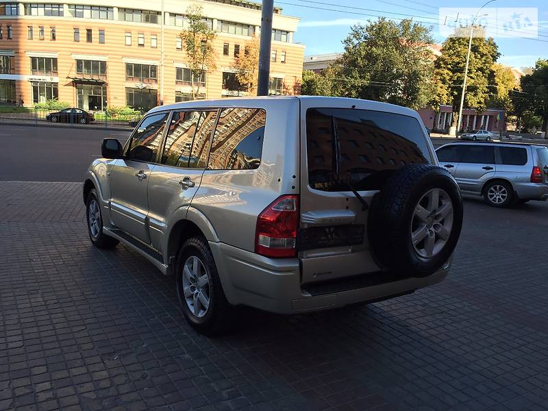 Внедорожник / Кроссовер Mitsubishi Pajero Wagon 2007 в Киеве