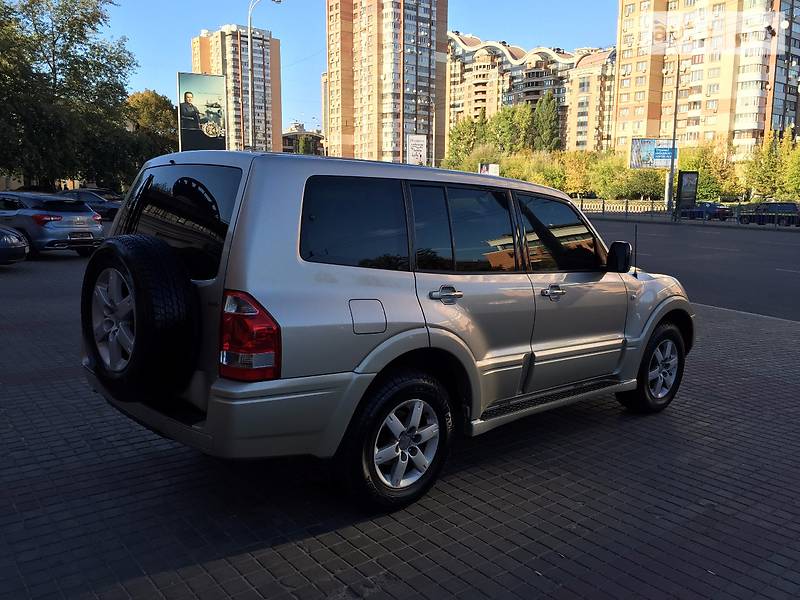 Внедорожник / Кроссовер Mitsubishi Pajero Wagon 2007 в Киеве