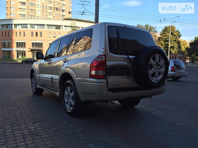 Внедорожник / Кроссовер Mitsubishi Pajero Wagon 2006 в Киеве