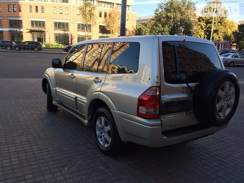 Внедорожник / Кроссовер Mitsubishi Pajero Wagon 2006 в Киеве