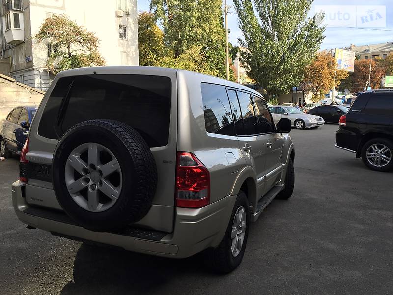 Внедорожник / Кроссовер Mitsubishi Pajero Wagon 2006 в Киеве