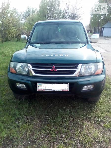 Mitsubishi Pajero 2002 года